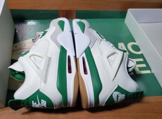  - OG Nike SB x Air Jordan 4 "אורן ירוק"